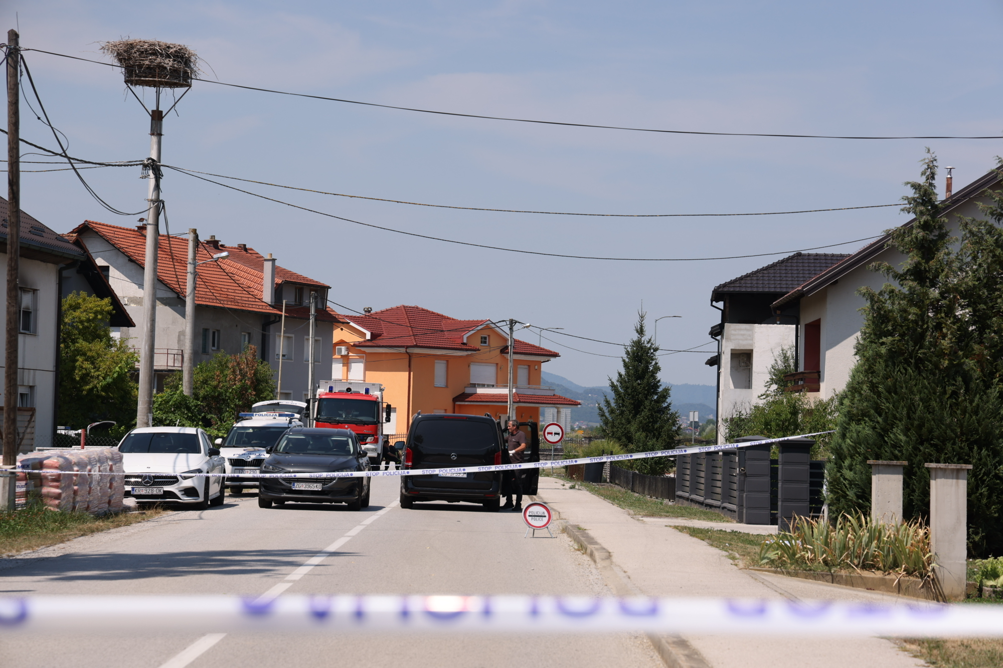 Čekaju se nove informacije o troje mrtvih u Začretju. Otac ubio djecu i sebe?