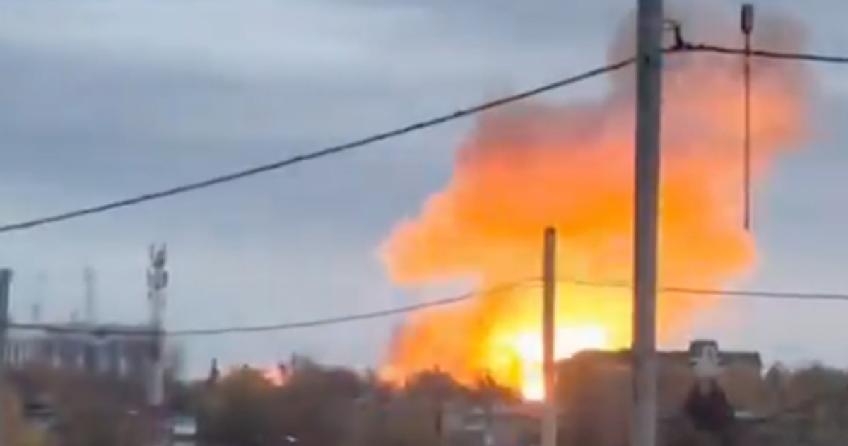 VIDEO Ukrajinci dronovima pogodili tvornicu u Rusiji, izbio požar
