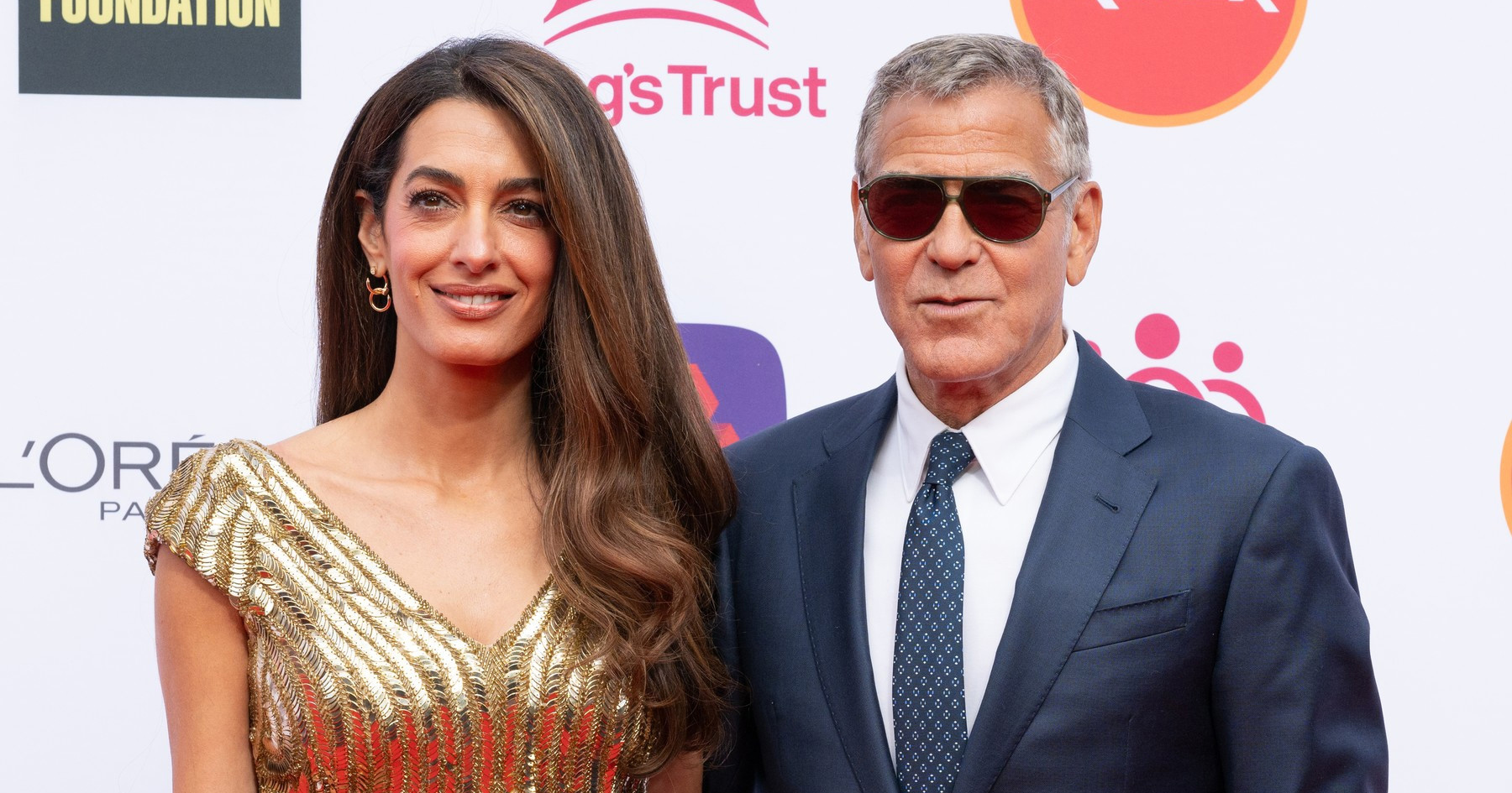 Amal i George Clooney pozirali na proslavi organizacije kralja Charlesa