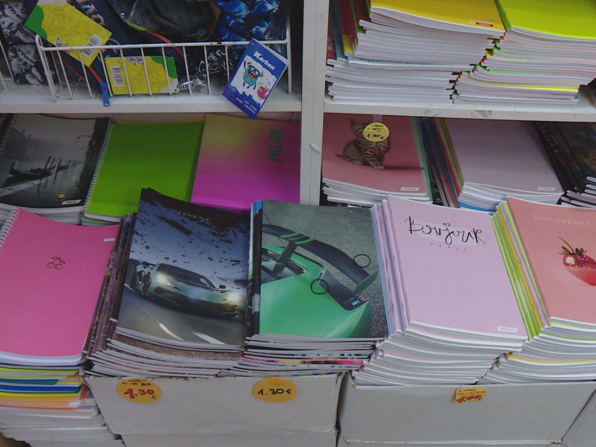 Cijene pribora i bilježnica sve više. Za školsku košaricu i do 200 eura