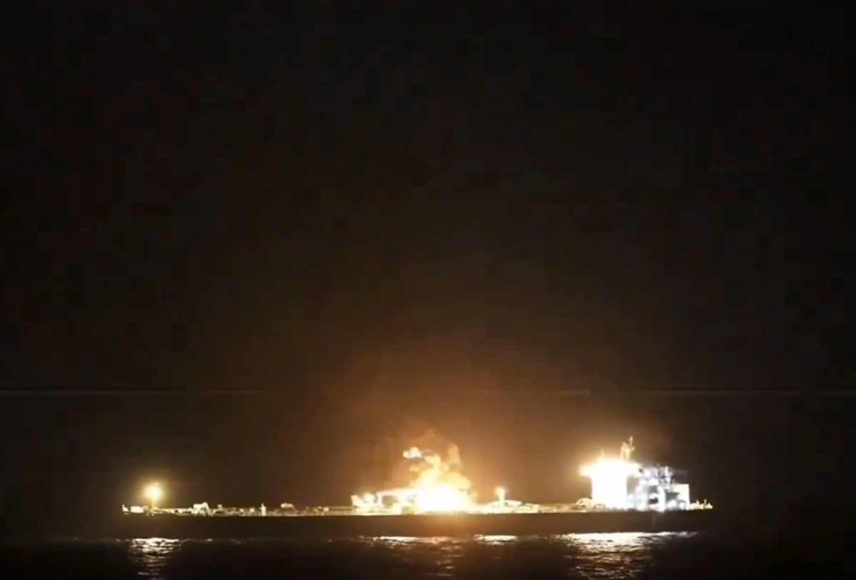 Velika eskalacija: Gori saudijski tanker pun nafte, pogođen je projektilom