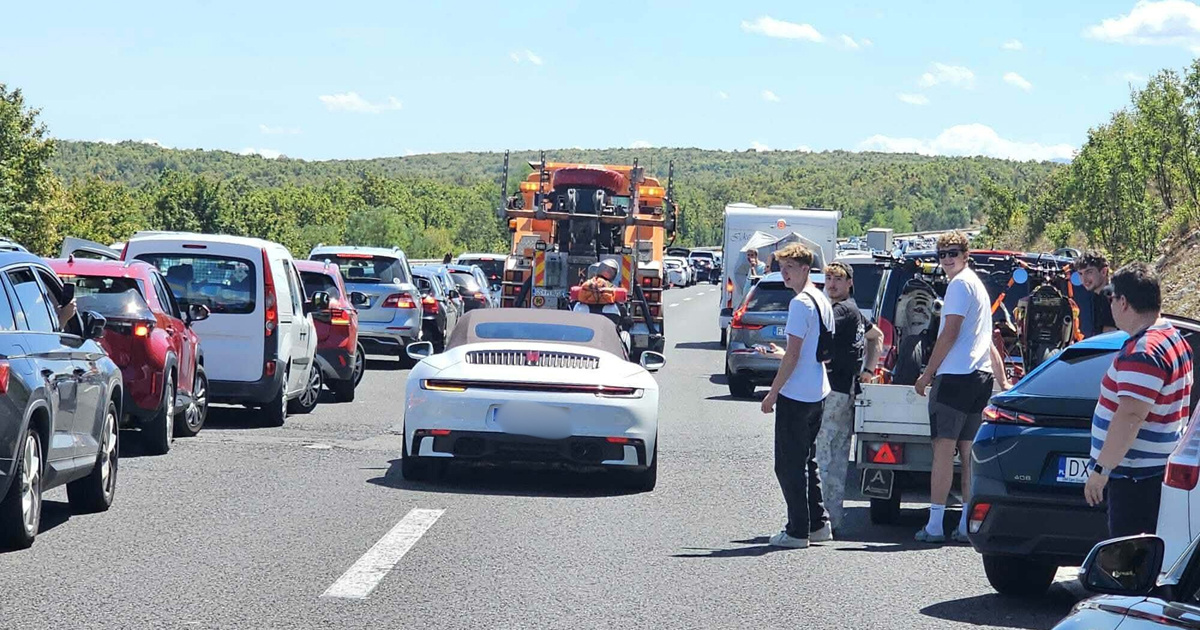 Čitatelj: Porsche se kretao hitnim koridorom na A1
