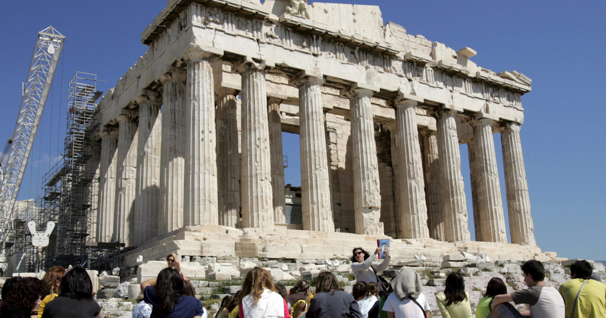 Napad nožem kod Akropole. Ranjeno dvoje američkih turista