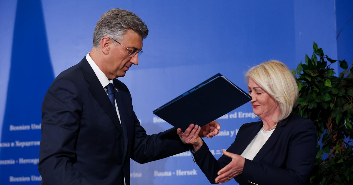Plenković u Sarajevu potpisao novi ugovor o graničnim prijel