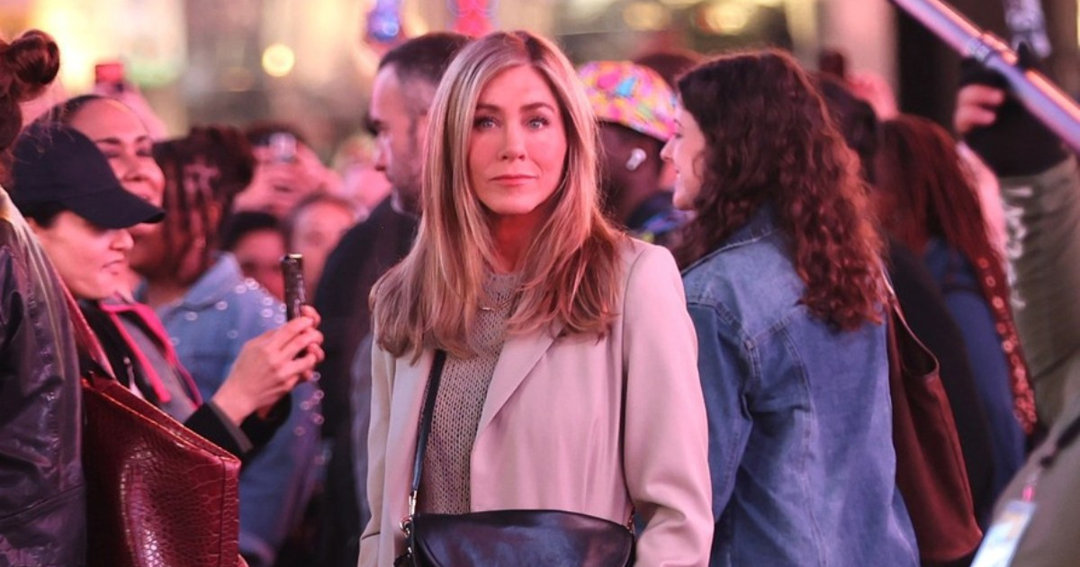 Jennifer Aniston pokazala kako jednim modnim dodatkom povezati cijelu kombinaciju