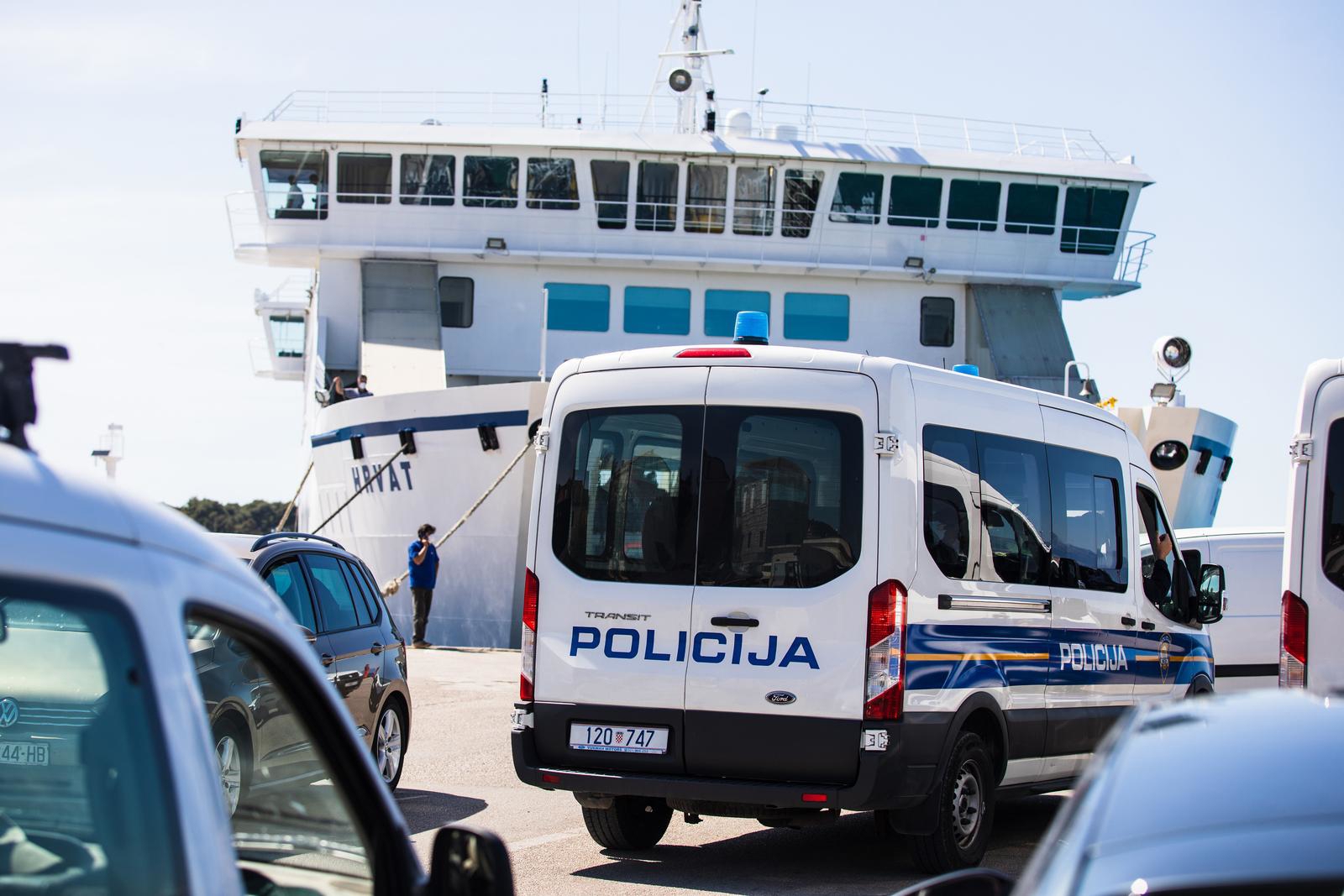 Mladić u Supetru napadnut zbog motiva na majici, policija objavila detalje