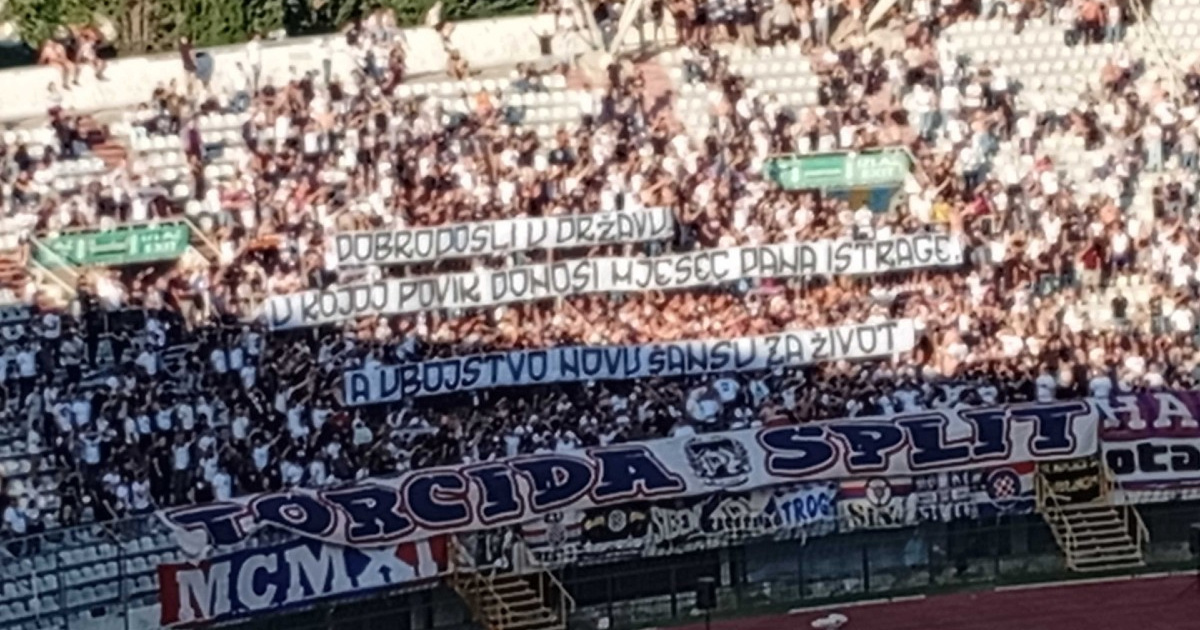 Pogledajte poruku koju je Torcida podigla na utakmici s Vukovarom