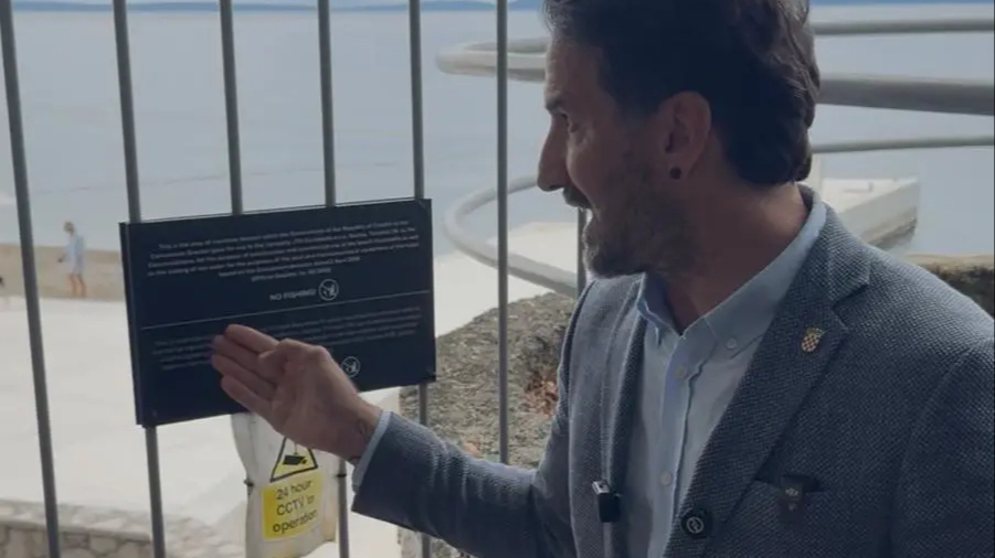 VIDEO Miletić brusilicom skinuo lokote na prilazu plaži kod hotela Hilton u Rijeci