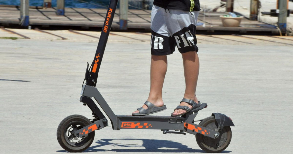Austrijanac u Primoštenu pijan vozio električni romobil i pao. Teško je ozlijeđen