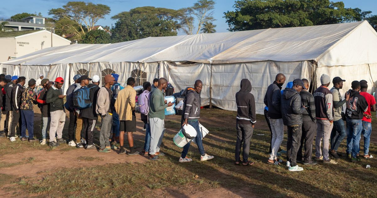 UNHCR: Broj izbjeglica u svijetu pao prvi put u 10 godina, a