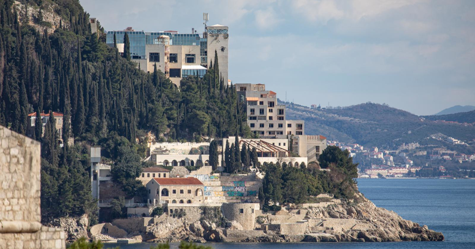 Britanka dubrovačkom hotelu pokušala uvaliti lažne eure. Uhvaćena je
