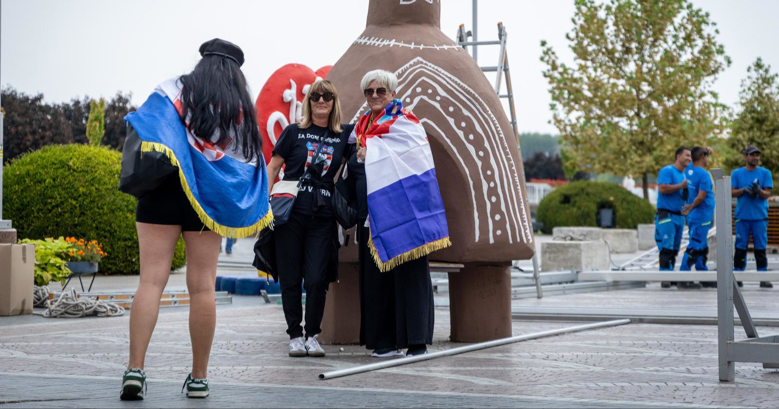 FOTO Pogledajte atmosferu u Vukovaru uoči koncerta Thompsona, došao i Bulj