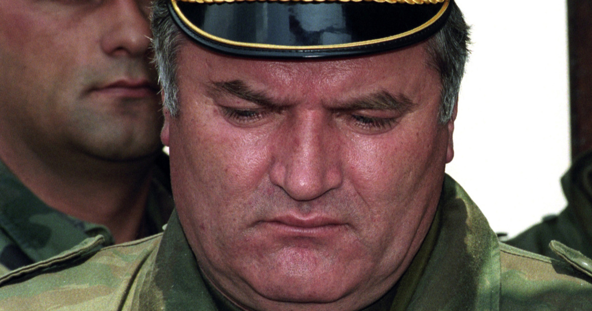 Tog dana Mladić je ostao bez kape i bježao: "Braćo Srbi, spašavajte se ko može"