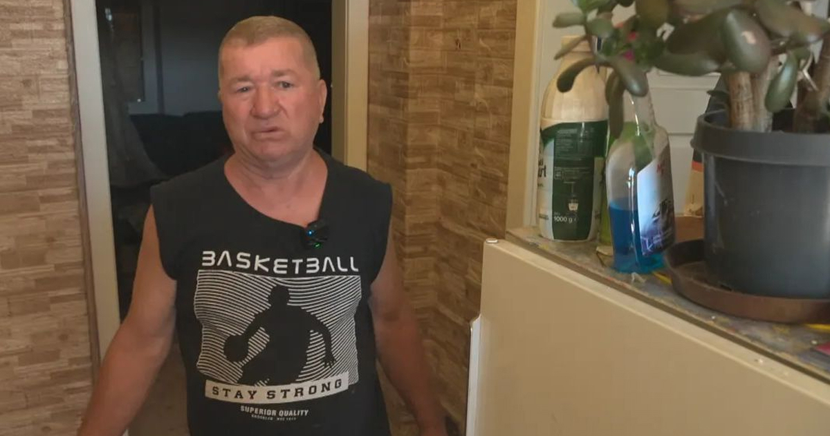 Aleksić ga je uzeo za taoca. "Osjetio sam cijev puške na leđima. Ponudio sam mu kavu"