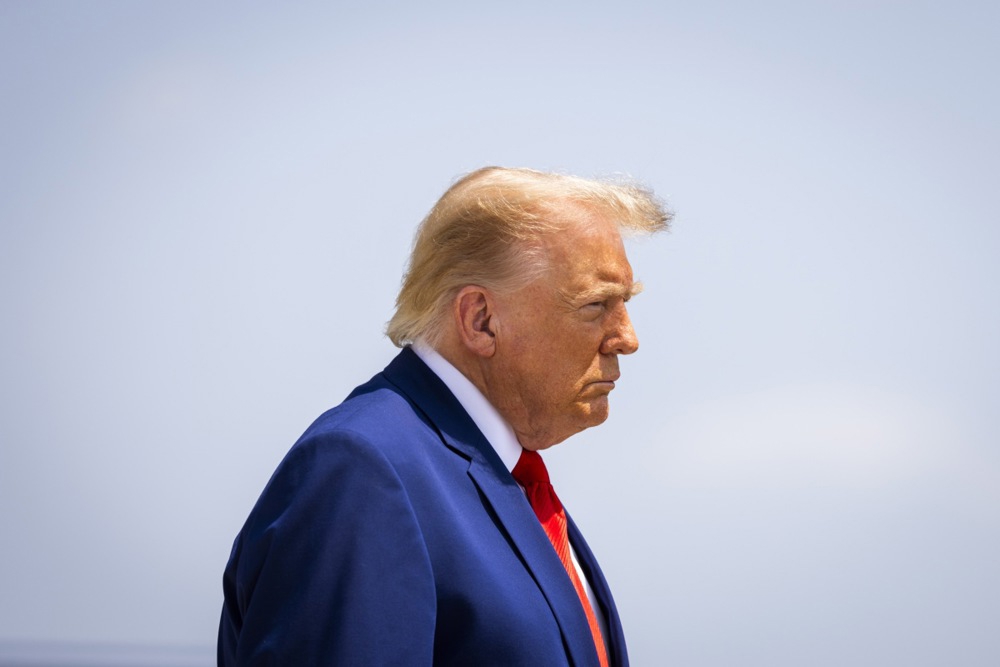 Trump kaže da će kazniti Iran zbog napada hutista u Crvenom moru