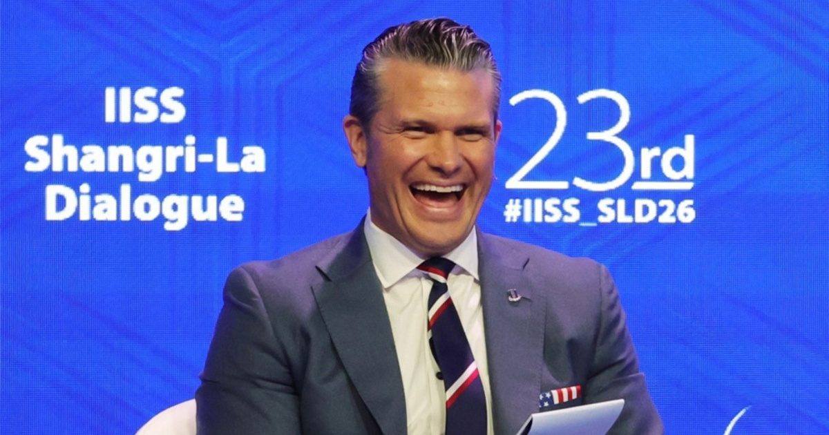 Hegseth: SAD će bombardirati ključne objekte u Iranu