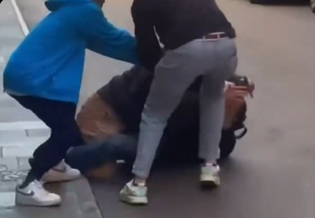 VIDEO Ovako su hrabri ljudi u Modeni savladali naoružanog napadača nakon naleta autom