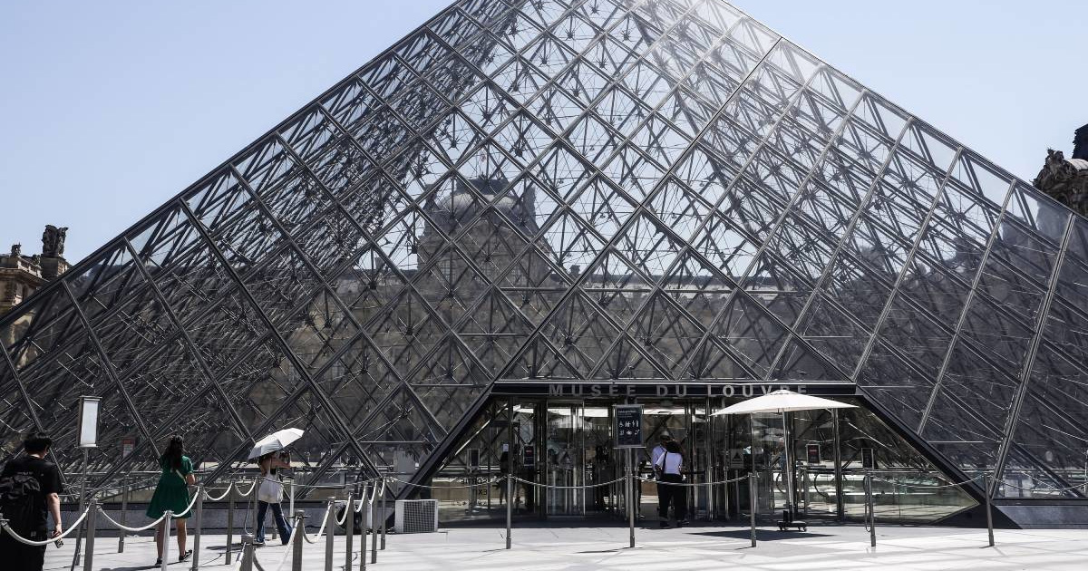 Louvre ponovno otvara galeriju iz koje su ukradeni dragulji od 88 milijuna eura