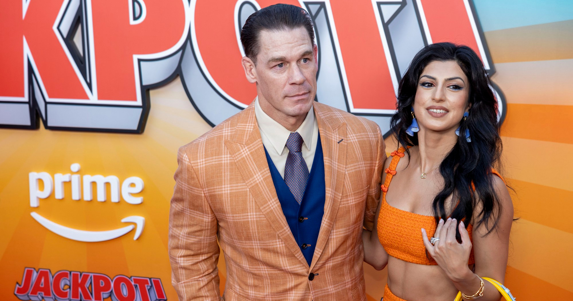 John Cena otkrio zašto na crvenom tepihu često drži ruku u džepu