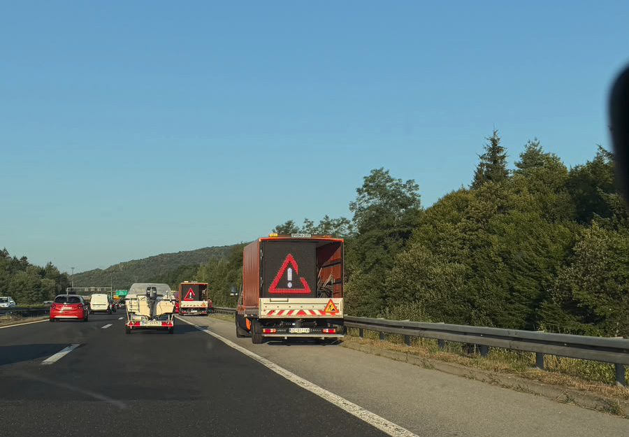 Od ranog jutra kolone na cestama, nesreće dodatno sve usporavaju