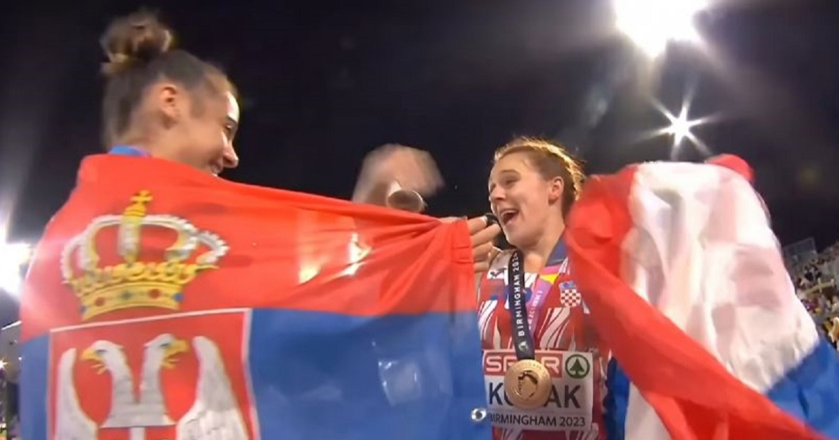 Kolak je slavila zlato zagrnuta hrvatskom zastavom. Prišla joj je srpska konkurentica