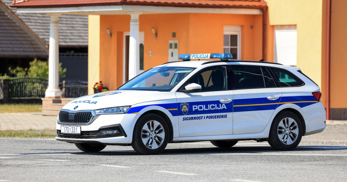 Rumunj švercao migrante pa pokušao pobjeći. Policija ga brzo pronašla