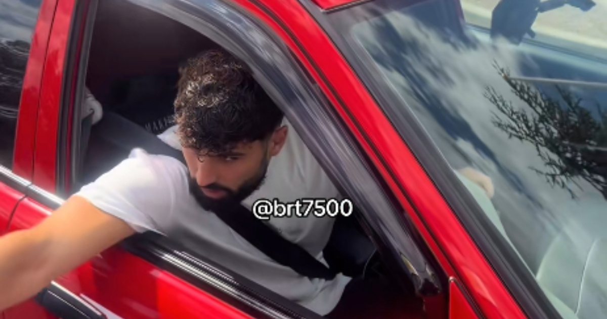 VIDEO Gvardiol iznenadio izborom automobila. Vozi 25 godina star poseban model