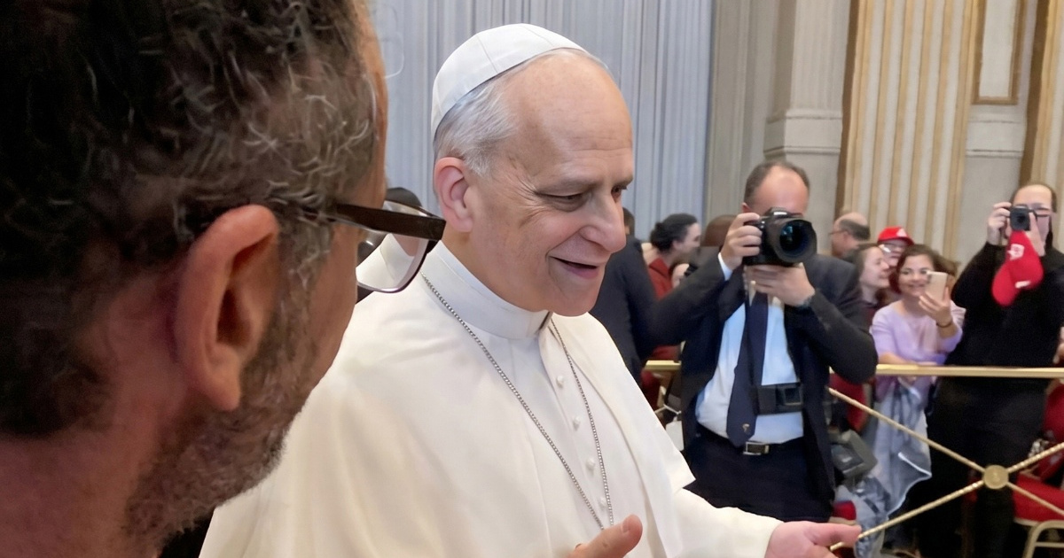 Papa s klincima ponavljao "6-7", snimka postala hit