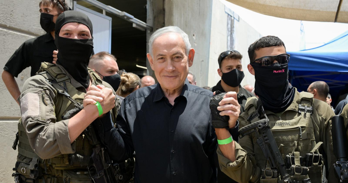 Netanyahu okružen vojnicima: 