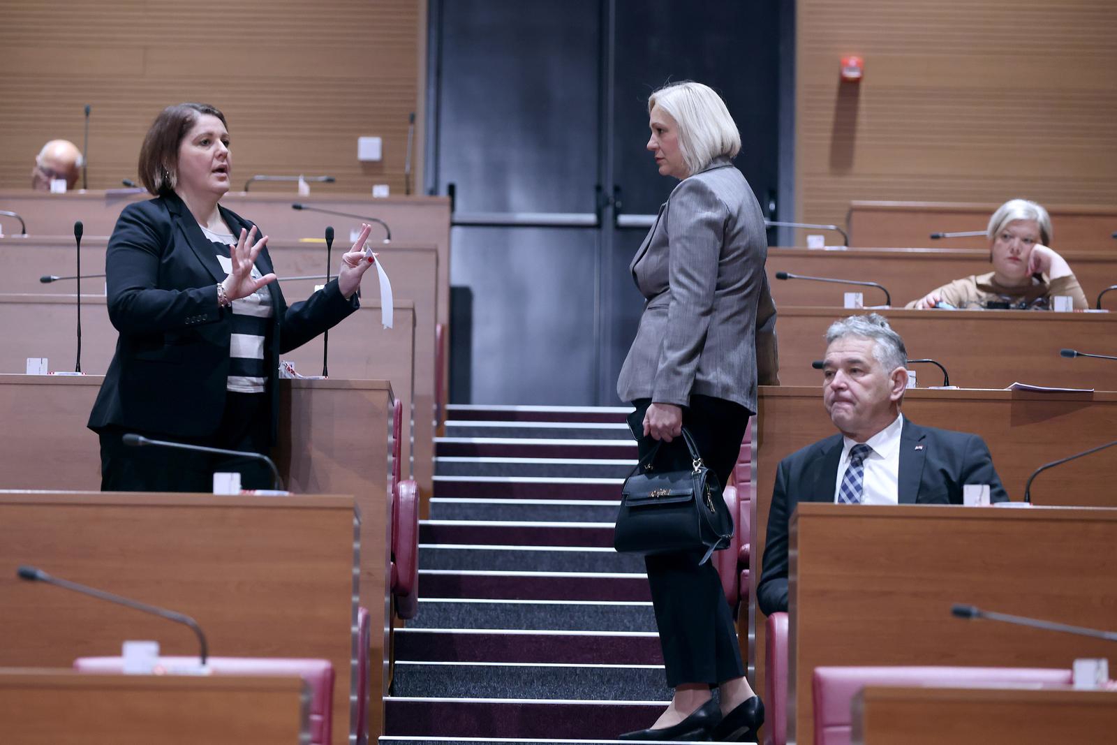 U saboru izbila svađa zbog izjave Sandre Benčić o HDZ-u