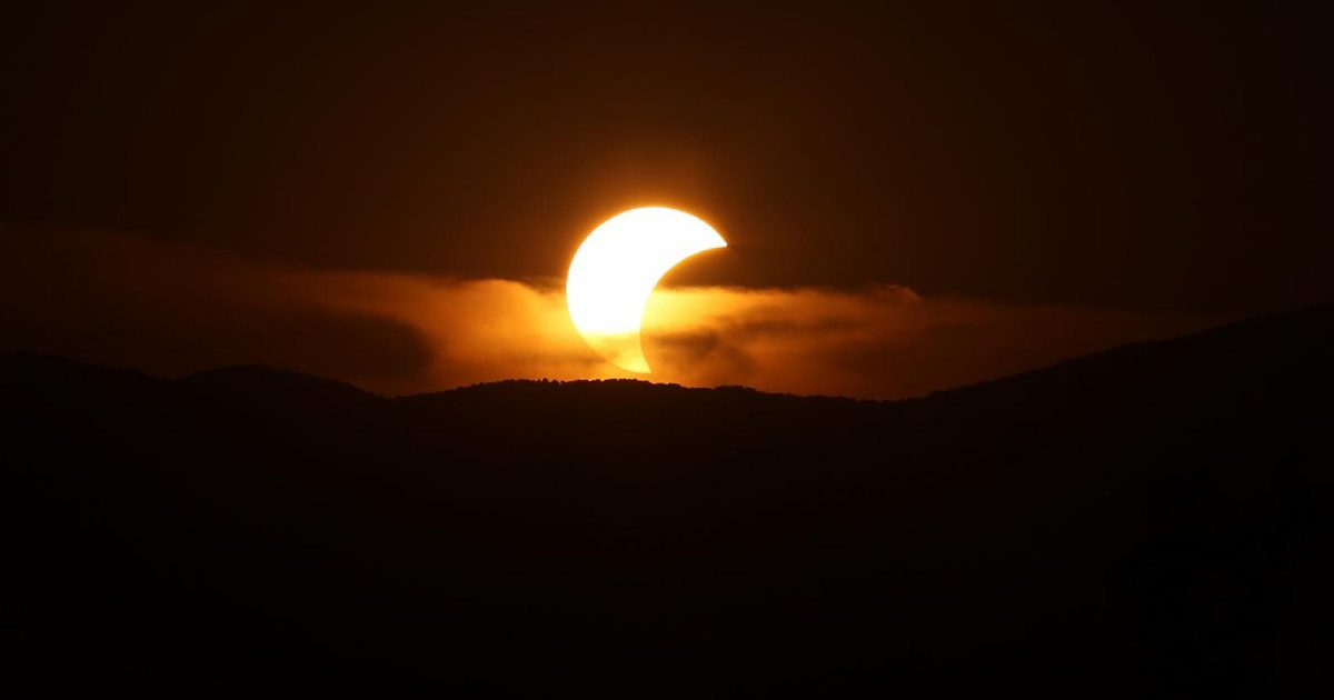 FOTO Posebni prizori pomrčine Sunca na nebu iznad Rijeke
