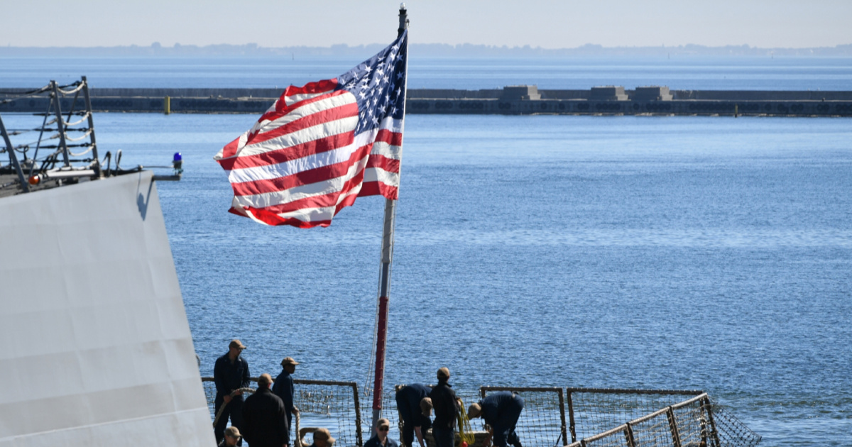NYT: Američka vojska u tajnosti provodi  brodove kroz Hormuz