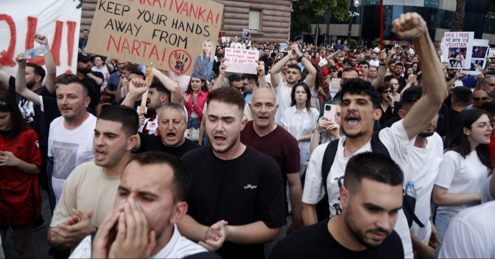 Albanci na ulicama zbog Trumpovog zeta, traže pad vlade. Premijer krivi Iran