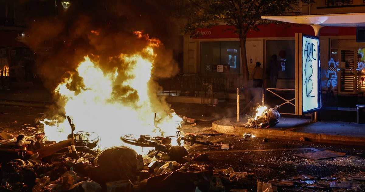 Nakon velikih nereda u Francuskoj moguć novi policijski sat. "Sve su mi zapalili"