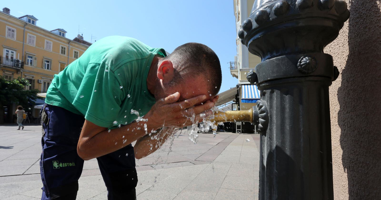 Rijeka zbog toplinskog vala otvorila smještaj za beskućnike na dvije lokacije