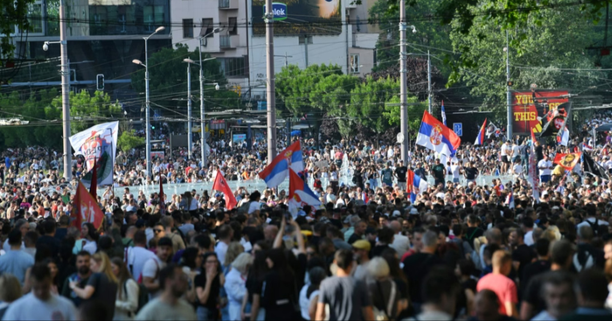 Pogledajte goleme kolone, počinje prosvjed protiv Vučića. Ćacilend ograđen WC-ima