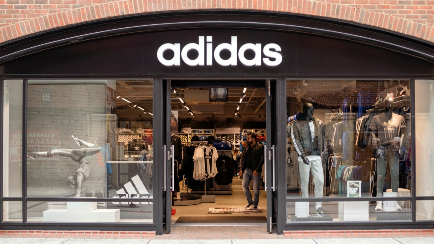 Adidas očekuje rast prodaje u Europi tijekom božićne sezone