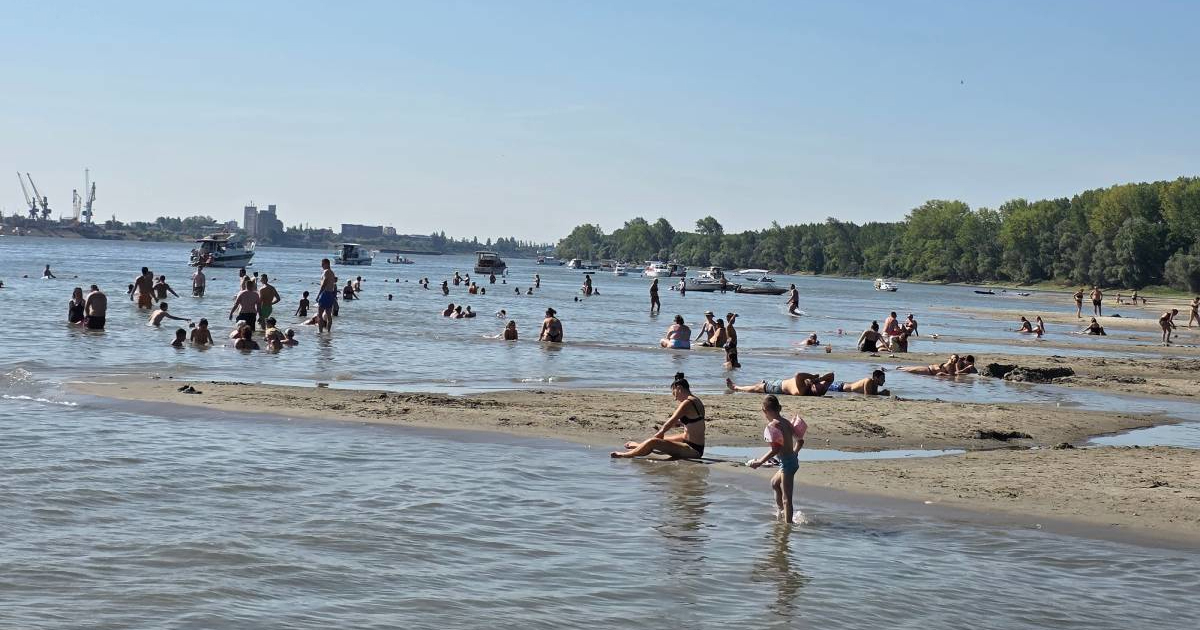 Spas od vrućine Vukovarci pronalaze na pješčanom otoku usred Dunava, posjetili smo ga