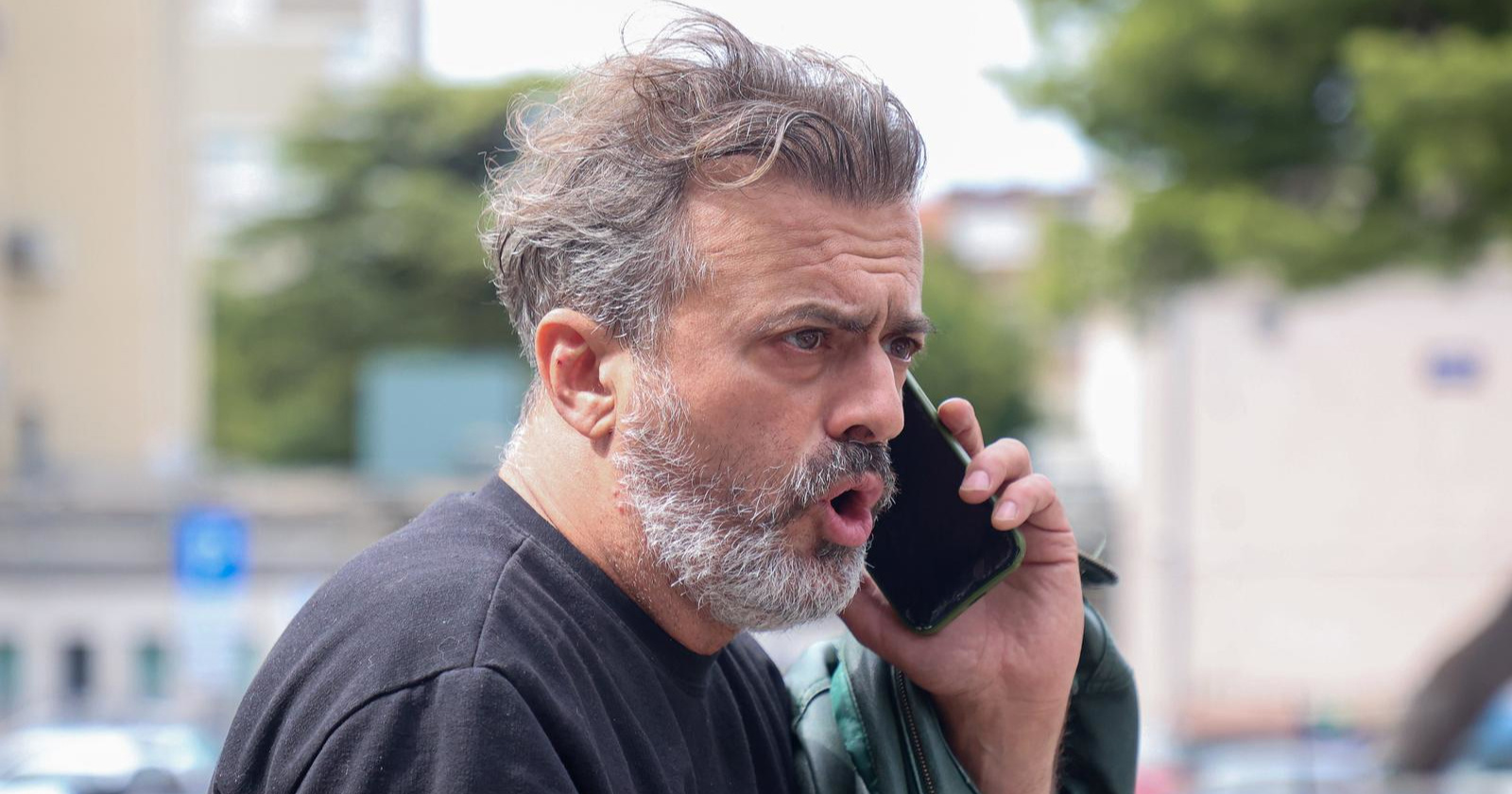 Sergej Trifunović s predstavom stiže u Osijek, desničari zovu na bojkot