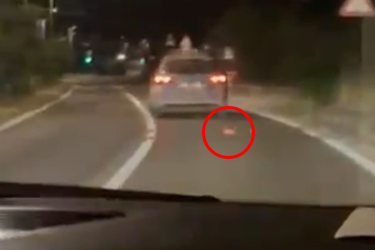 Iz policijskog auta na Ugljanu bacili opušak