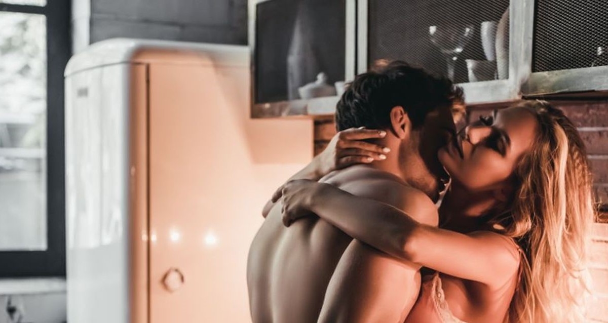 Transseksuallarning hukmronligini tomosha qiling Retro ayollar peeing video