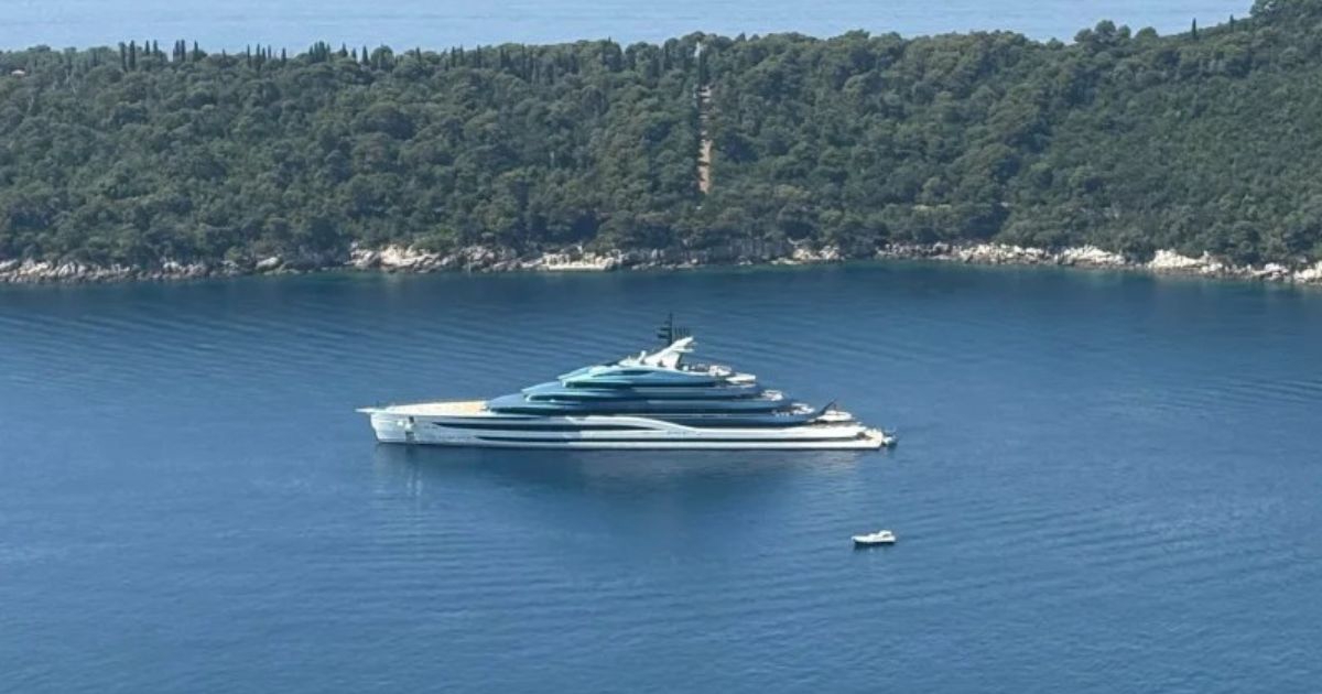 Superjahta kineskog milijardera usidrila se kod Dubrovnika