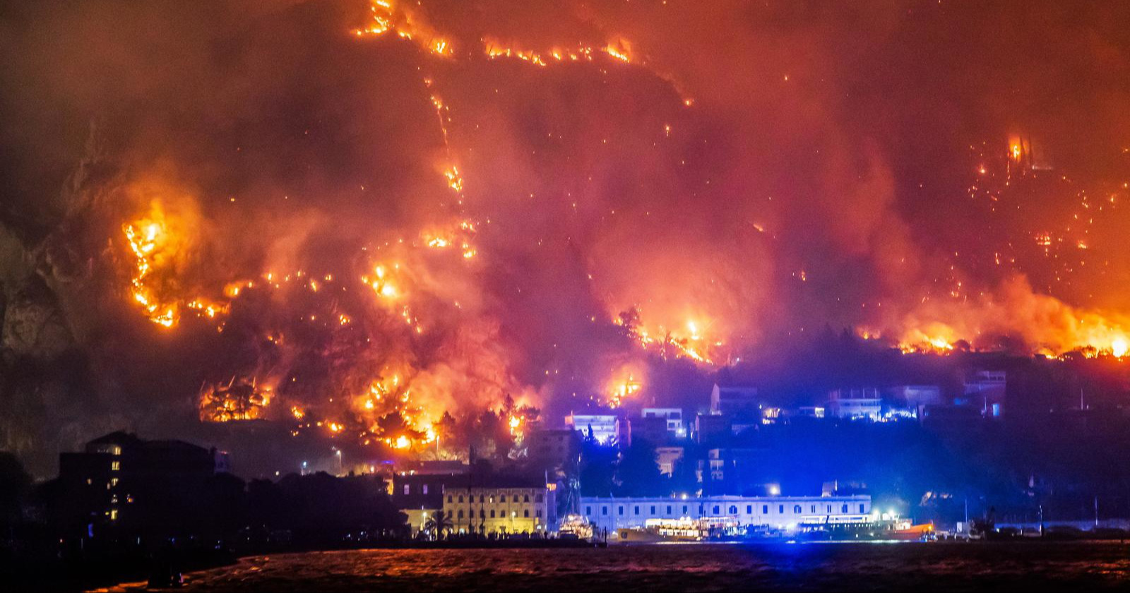 Makarska organizirala prihvat za evakuirane zbog požara kod Omiša