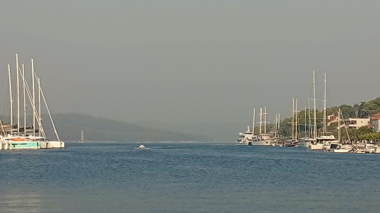 Dalmacija se probudila u dimu