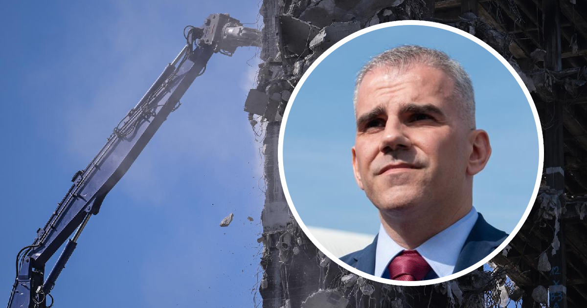 Državni tajnik o kvaru bagera za rušenje Vjesnika: "Zamjensk