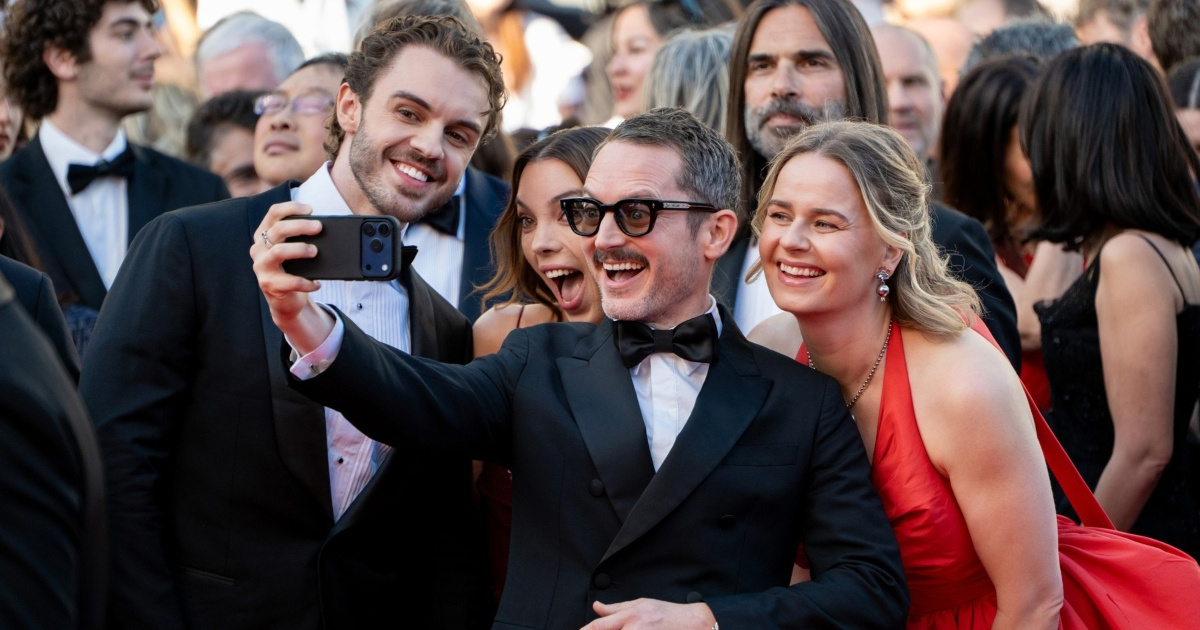 Elijah Wood prekršio strogo pravilo na crvenom tepihu u Cannesu